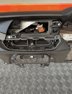 ALFA ROMEO STELVIO KONSOLA DESKA ROZDZIELCZA UK 4