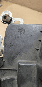 Zamek prawy przód przedni prawy Alfa Romeo 147 5