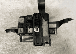 7L0937535A SKRZYNKA PRZEKAŹNIKÓW CAYENNE 7L 02- 6