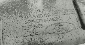 Listwa błotnika przedniego prawa lewa kuga MK1 8V41-S16D238-A 8V41-S16D239A 7