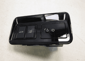Jaguar xe X760 przycisk panel otwierania klapy 2
