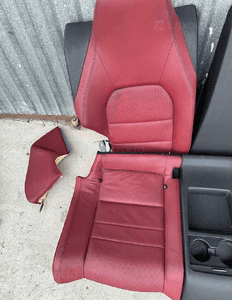 Mercedes E 207 coupe siedzisko skóra  kanapa tylna siedzisko oparcie 3