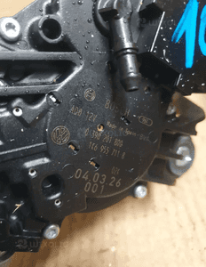 SILNICZEK WYCIERACZKI TYŁ VW GOLF V 1K6955711B 0390201800 2