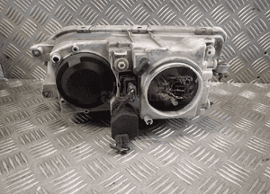 LAMPA PRAWA PRZÓD VOLVO V40 LIFT 30899683 EUROPA RADOM 3