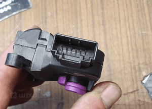 Silniczek 8E1820511 8E1820511A Nagrzewnicy Mechanizm Nawiewu Klapki EUROPA AUDI A4 B6 B7 8