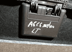 Boczek tapicerka bagażnika lewy tył Audi A6 C6 Sedan 4F5863887C 6