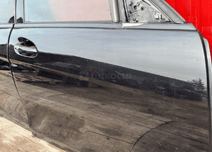 Mercedes W204 08-11 drzwi 197 prawy przód ładne do założenia 6