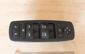 Panel otwierania szyb jeep grand cherokee WK2 68319803AA 2015 2