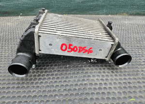 Intercooler 8E0145805L Lewy Chlodnica Powietrza Turbiny 1.8 T Turbo AUDI A4 B6 B7 6