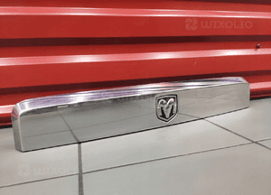 Dodge nitro 06-11r. blenda klapy chrom mikrostyk ładna 1