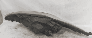Przod przednia lampa prawa ford fiesta MK7 4