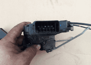 Mazda 5 05-10 Zamek drzwi lewy przód przedni Europ 5