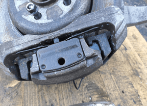 BMW 5 F10 3.0D ZWROTNICA PIASTA TARCZA ZACISK WAHACZ PRAWY LEWY PRZÓD OE 5