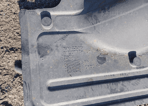 Volvo XC60 XC70 osłona płyta obudowa podwozia lewa tył tylna 31200364 3