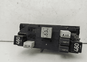 SKRZYNKA BEZPIECZNIKÓW VW PASSAT B6 3C0937049D 3