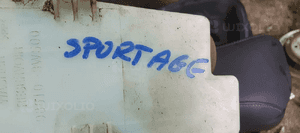 Zbiorniczek spryskiwaczy pompka Kia Sportage III 98610-3W500 7