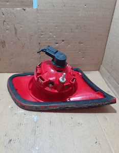 Lampa prawy tył w klapę vw passat B6 kombi nr 3C9945094A 4