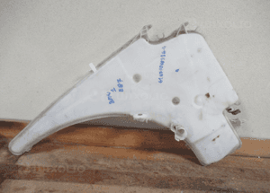 ZBIORNICZEK SPYSKIWACZY BMW 1 E87 2004- 2