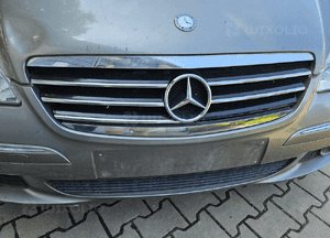 Mercedes A W169 zderzak przód przedni  748 2