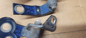 Zawias zawiasy drzwi lewy przód para Ford Focus MK3 AM51-U22801-AC 6