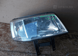Lampa przednia prawa vw transporter T5  2003r - 2009r 1