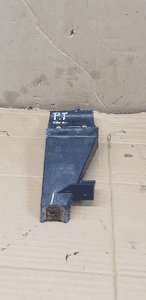 Mocowanie ślizg zderzaka prawy tył Mercedes GL X166 W166 A1668850240 5