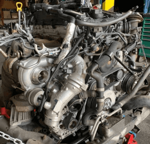 Mercedes om 651 lift wtryski pompa vacum wiązka alternator łapa odma osprzęt 4