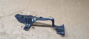 Mocowanie błotnika uchwyt lewy przód VW Touareg 7L 7L0805733 3