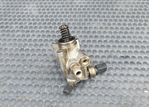 Pompa 06F127025F 06E906051E Paliwowa Paliwa Wtryskowa Czujnik 2.0 TFSI Audi A4 B7 VW Seat Skoda 13