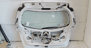 TOYOTA YARIS III hybryda 2011-2019 klapa bagażnika tylna 3