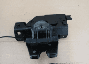 Zamek klapy bagażnika BMW 1 E87 8196401 4
