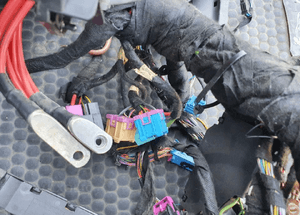 Wiazka Instalacja Wnetrza EUROPA AUDI A4 B6 Benzyna 3.0 ASN V6 Kombi Automat 12