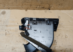 Kratka nawiewu powietrza prawa Audi A6 C6 4F1820902A 3