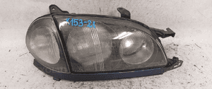 Przod przednia lampa prawa toyota  avensis T22 1