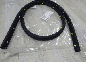 Mercedes C W205 A2057270487 Uszczelka Drzwi PRAWY PRZÓD 2