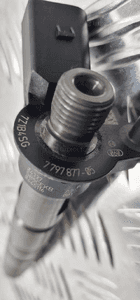 BMW E60 E81 E83 E90 E91 KOMPLET POMPA WTRYSKI 7797877 7