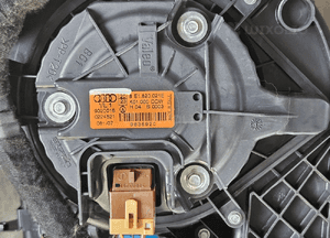 Audi A4 B6 B7 Silniczek wentylator dmuchawy nawiewu 8E1820021B  8E1820021E 4