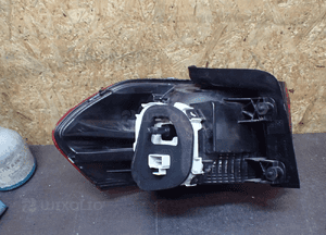 LAMPA TYŁ PRAWA VW TOURAN 15- 5TA945096A 5