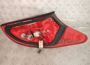 Lampa lewy tył toyota rav 4 2