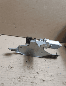 MAZDA 2  08- SILNICZEK TYLNEJ WYCIERACZKI 1