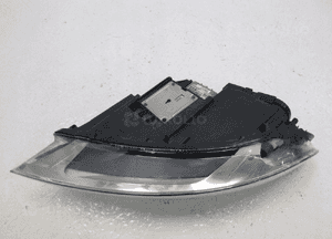 Audi Q7 lampa przód prawa przednia 9 pin xenon 9