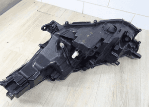Lampa lewa przód full led toyota yaris iv 20r- EUK0-8 llu 13