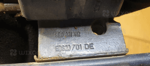 Zawias zawiasy drzwi prawy przód para Audi A4 B6 8E0831412 3