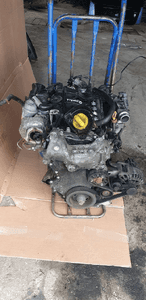Silnik słupek blok silnika jedna turbina Renault Trafic III Vivaro B 1.6 DCI R9M R9M413 R9M 413 R9MH413 4
