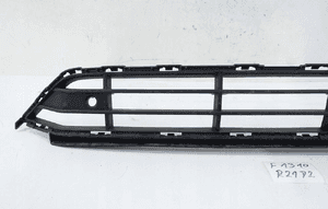 Volvo XC90 ii lift 2019 kratka atrapa srodkowa zderzaka 32345820 2