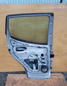 MERCEDES A 168 drzwi tylne lewe szyba zamek listwa 4