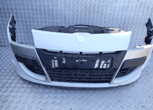 Zderzak przód renault megane iii 620220005R  dostepne 2 szt 2