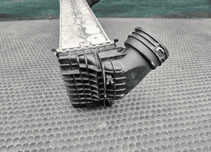 Intercooler Chłodnica Powietrza Turbiny 3.0 D BMW X5 E70 X6 E71 9