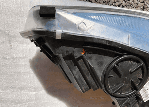Bmw 2 F45 lampa prawa reflektor 3