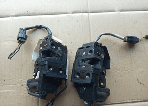 Hyundai Getz zamek drzwi przednich przod prawy 3